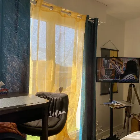 Apartament Cosy De Gaule *