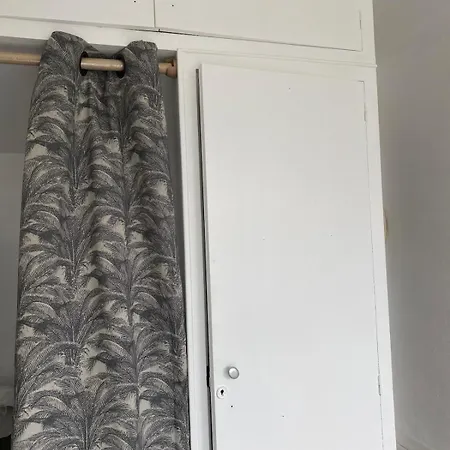 Cosy De Gaule